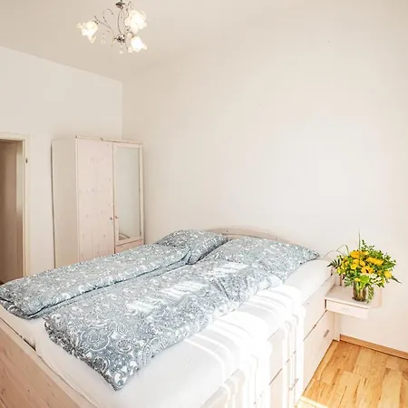 Wohnzimmer-essen